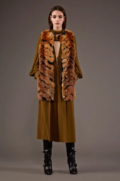 Look 3